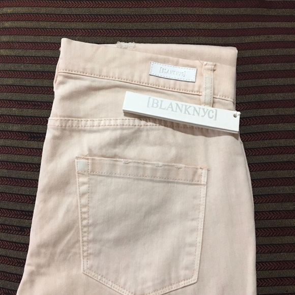 ❤️ BLANK NYC ❤️ COLLECTION STYLISH LIGHT PINK DISTRESSED RIPPED DESIGN JEANS . - Picture 15 of 16